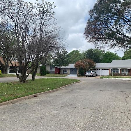 Oasis 3 Near Dfw Airport With Mediterranean Setting Irving Extérieur photo