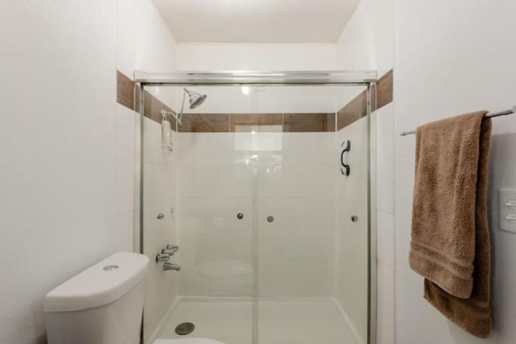 Oasis 3 Near Dfw Airport With Mediterranean Setting Irving Extérieur photo